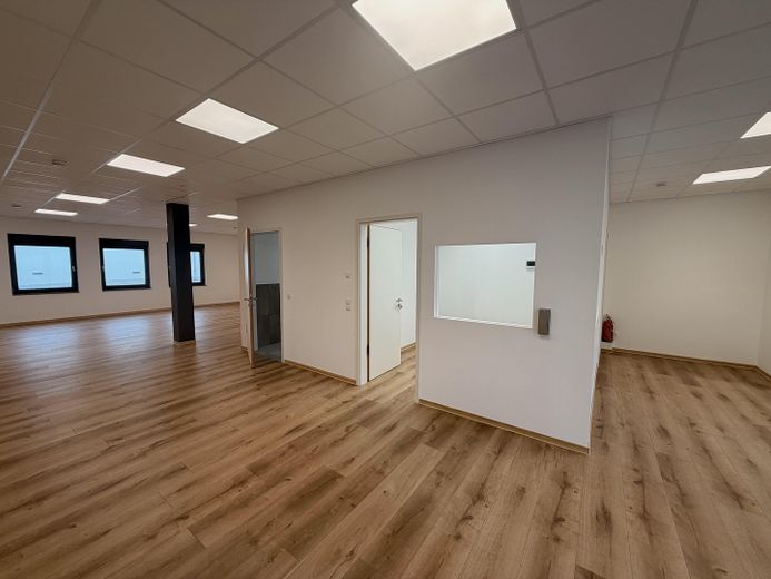 Moderne Gewerbefläche – Perfekt für Tagespflege, Arztpraxis, Kanzlei oder Therapiezentrum – Bereich Senioren