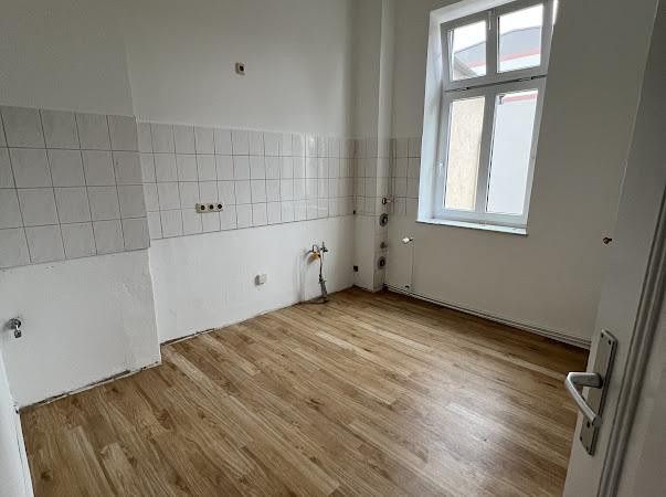 3-Raumwohnung mit PKW-Stellplatz, Küche und Keller – Foto 10