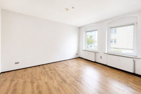 Offleben: 6-Zimmer-Wohnung in der Hochparterre