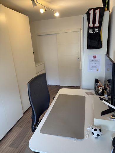 -RESERVIERT- Zentral gelegene 3-Zimmer-Wohnung mit Balkon in Brühl – Arbeitszimmer/Kinderzimmer