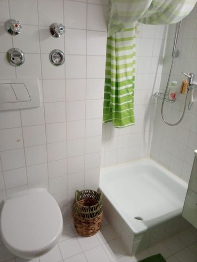 Dieses herrliche Apartment in Aschau-Sachrang wartet auf Sie – Badezimmer