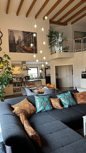Een bijzonder huis in het Taunusgebergte – Foto 5