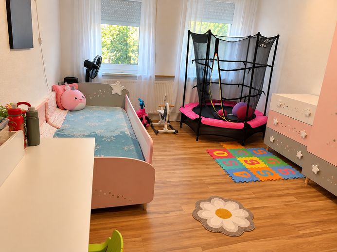 Helle 3-Zi-Wohnung | 84 m² | Einbauküche | Tageslichtbad | Nürnberg-Südstadt – Kinderzimmer