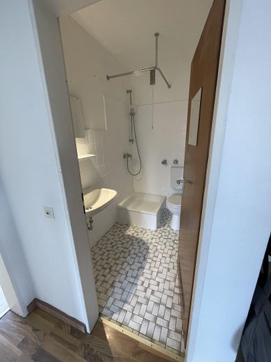 3-Zimmer Wohnung in Geismar zu vermieten – Badezimmer