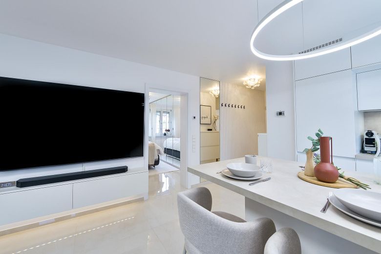 Volledig gemeubileerd en nieuw gerenoveerd 3-kamer appartement in HN-City met enkele garage - PROVISIEVRIJ – Wohnzimmer