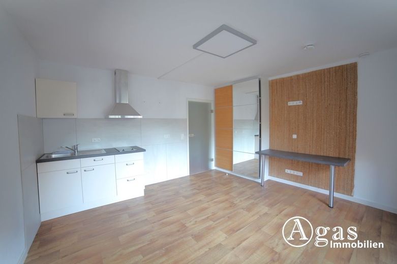Helle möblierte 1-Zimmer-Wohnung in Eberswalde – Wohnhbereich