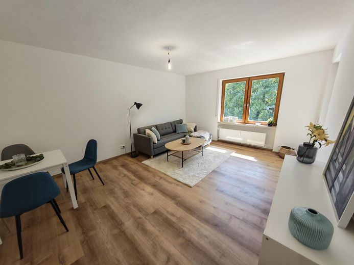 +++Bezugsfreie 2-Zimmer mit EBK, Balkon und Stellplatz+++ – Foto 4