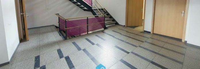 Nowoczesne pomieszczenia komercyjne z elastycznym wykorzystaniem – 131 m² biuro, gabinet lub usługi