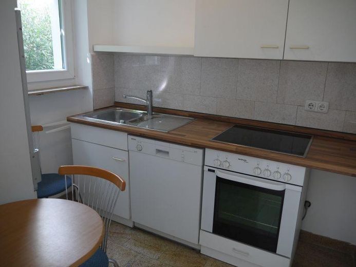 Zeer mooie, lichte en goed onderhouden 1-kamerwoning met inbouwkeuken (vaatwasser) in Stuttgart – Foto 8