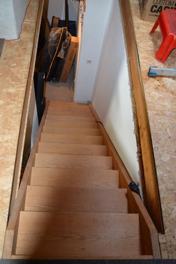 Treppe mit Blick vom DG zum OG