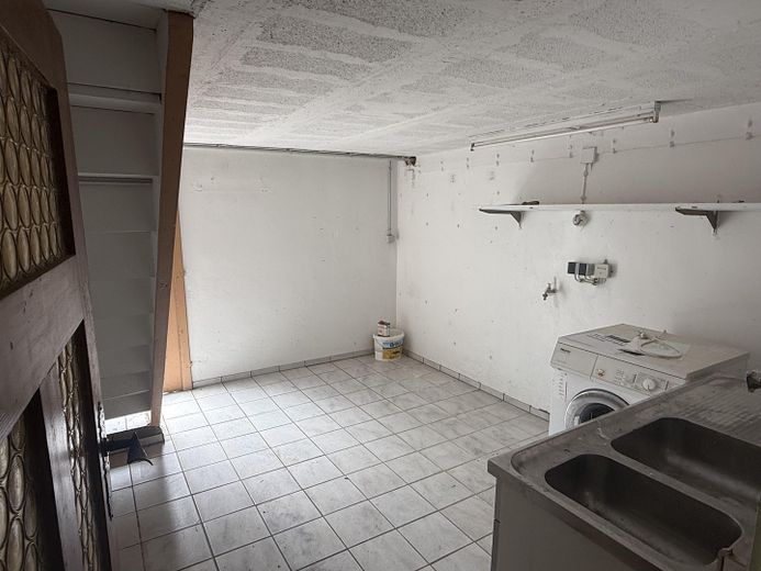 Elastyczny w użytkowaniu dom dwurodzinny – idealny dla rzemieślników lub jako dom wielopokoleniowy – Zdjęcie 17