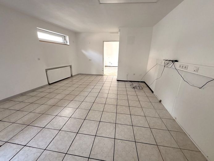 75m² Gewerbefläche + Garage + Keller | Zentral Bad Dürkheim | 900 kalt – 07_hauptraum_4