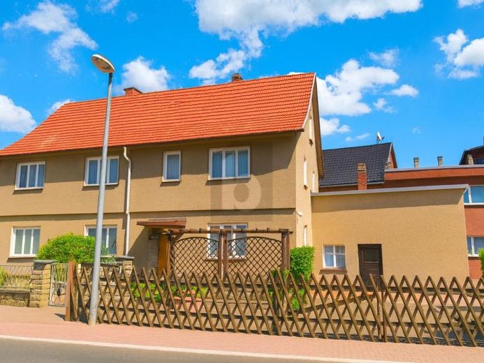 RESIDENZA SPAZIOSA CON FASCINO A GRATICCIO – Foto 1
