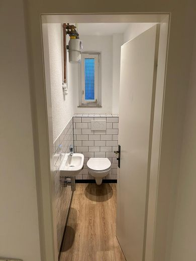 Şirin avlu içi eski bina – Seperates WC