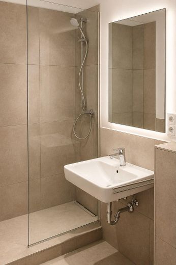 Frisch renovierte 1,5-Zimmer-Wohnung – Foto 4