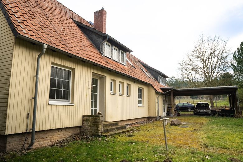 Waldrand‑Forsthaus mit Einliegerwohnung, Scheune & 5.920 m² Grundstück – Effizienzklasse B – Foto 5