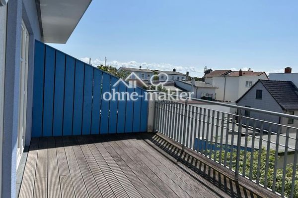 Maisonnette de 4 pièces avec accès séparé, 3 balcons, au calme et proche de la plage