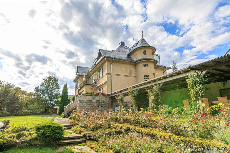 Imposante Stadt-Villa – 002