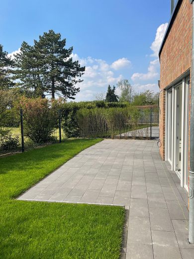 4-Zimmer Erdgeschosswohnung mit Garten und Tiefgarage in Kempen, St.Hubert – Garten