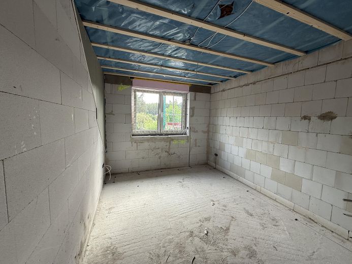 السكن الأول: منزل شبه منفصل حديث في توماسبرغ – 4 غرف، 118 م² – Aktueller Baustand Sept. 2026