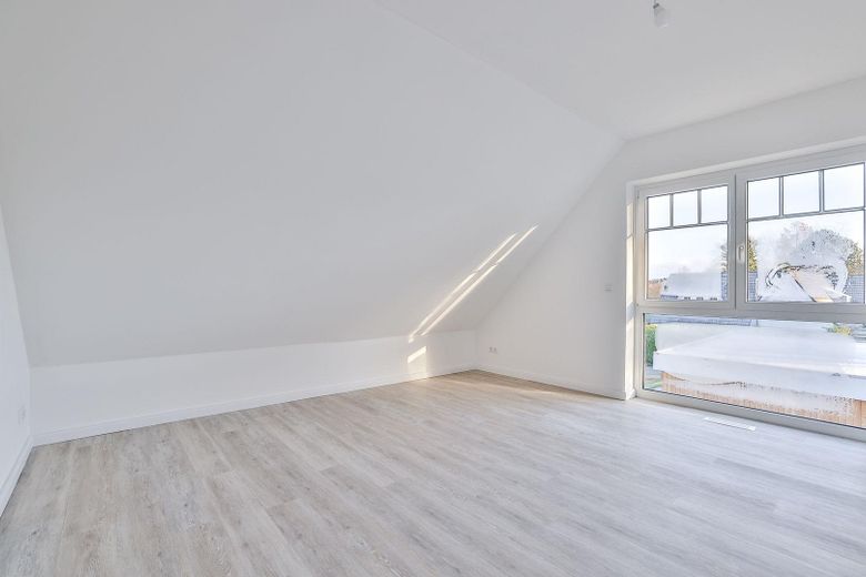Neubau-Doppelhäuser in Scharbeutz-Klingberg – Traumlage am See, nur wenige Minuten zur Ostsee! – Zimmer 2 OG