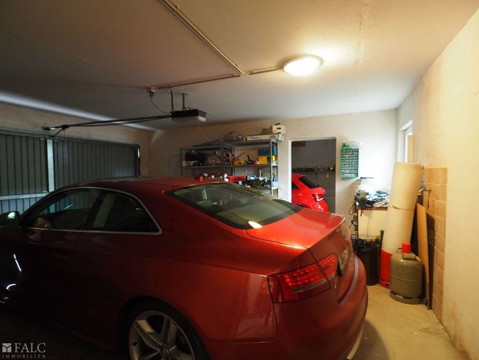 Großzügiges Anwesen im Kurort Bad Bodendorf – Garage