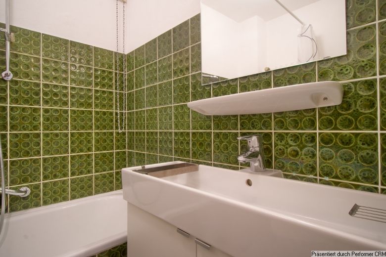 Attractive apartment with balcony, enjoying a quiet location near the headquarters of Metro and Douglas. Optional parking space. – c644e9b71a2e1de133eb60d63ecc9c11b7c68dd4.jpg