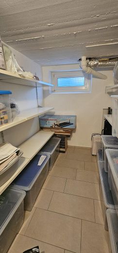 5-Zimmer-EG Wohnung mit Garten, Outdoor-Küche, Doppel Garage & Stellplatz – Wohnen wie im Haus – Kellerraum