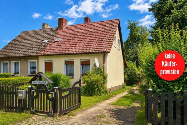 HORN IMMOBILIEN ++ Semi-detached house in idyllic Staffelde near Gartz (Oder)