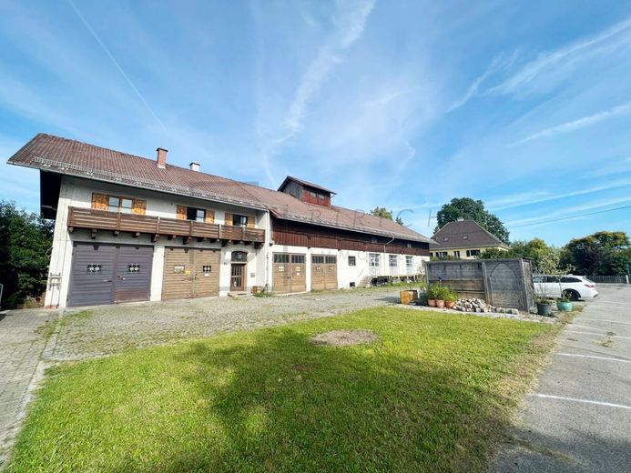 Produktions- Lagerhalle 3300m² auf 2225m² Grundstück, angrenzend an die Autobahn A7 nähe Kempten – Lager Produktionshalle