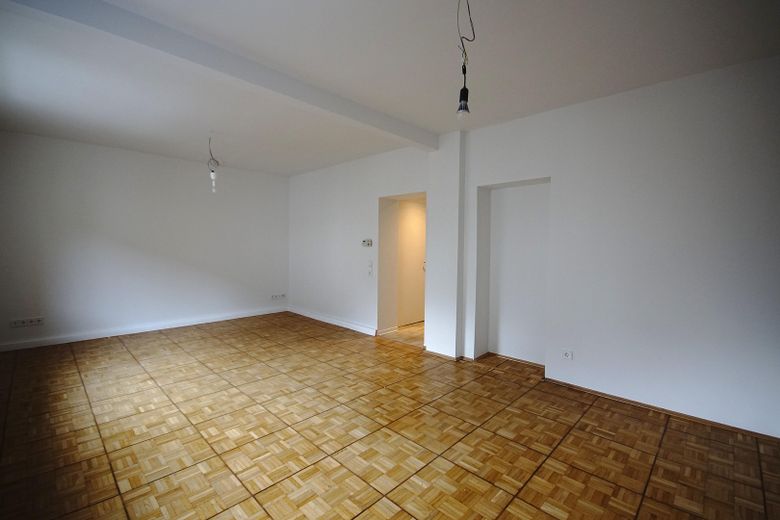 Bellissimo appartamento nel quartiere storico di Mönchengladbach – Wohnzimmer