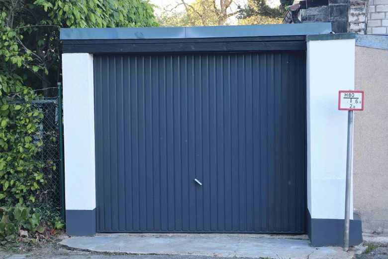Garage 2