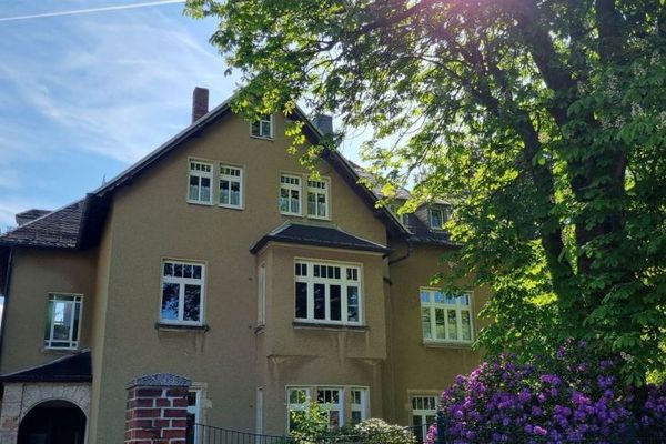 ***Exklusive Jugendstil-5-Raum-Wohnung am Küchwald – mit hochwertiger Einbauküche***