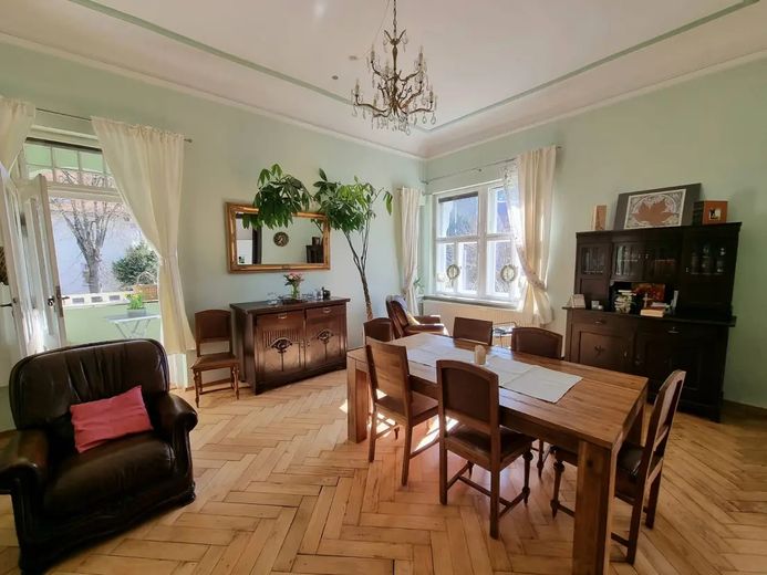 Private sale: Historic villa with 9 rooms and a garden – Esszimmer