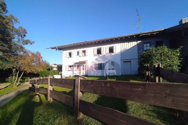 Provisionsfrei! 143qm² Bezugsfreie 5 Zimmer Wohnung mit Balkon, Gartennutzung und Hobbyraum