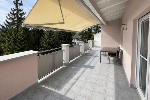 Appartement 3 pièces avec terrasse sur le toit à Ingolstadt-Nordwest, place de parking en garage souterrain incluse - sans commission