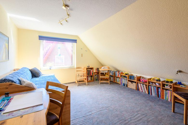 Zimmer 4 (OG)