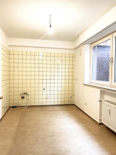 Wieder verfügbar: Große 3-Zimmerwohnung mit traumhaftem Ausblick in Alfelder Bestlage – Küche