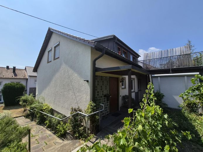 Freistehendes Wohnhaus in ruhiger Wohnlage von Nürtingen-Zizishausen – Foto 5