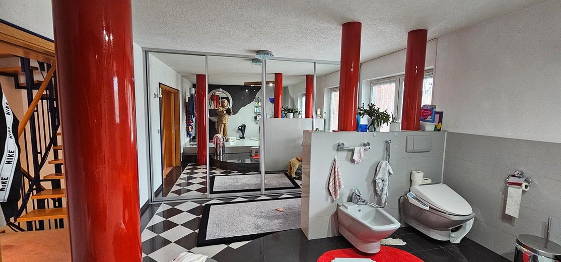 Hochwertig ausgestattetes Doppelhaushälfte-Eckhaus mit Garage, Garten und Wintergarten  in 41065 Mönchengladbach – Deutschland – NRW – Foto 14