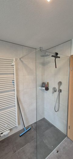 Sonnige 4-Zimmer-Wohnung in Konstanz Petershausen – Hauptbad