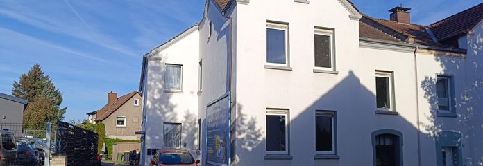 Detached house with extension near Unna town center
