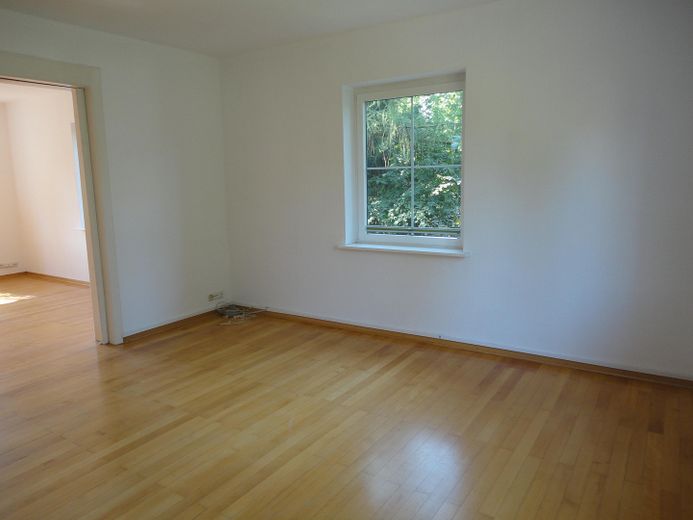 Lichtdurchflutete 4,5 Zimmerwohnung mit Balkon im oberen Göttinger Ostviertel – Esszimmer mit Westfenster