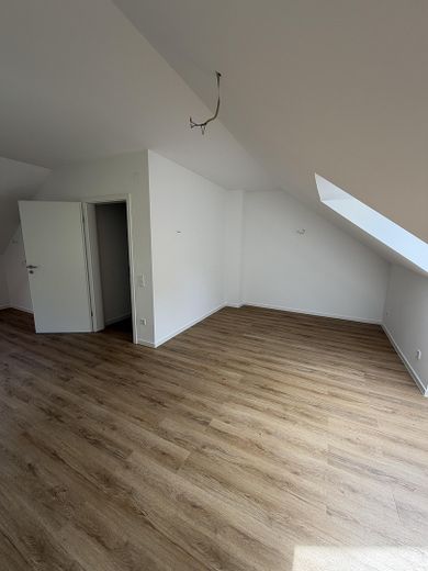 Yenilenmiş ikiz ev, garaj ve teras – Stieghorst – DG mit Bad