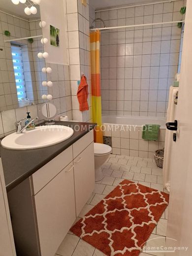 Helle, ruhige 2-Zimmer-Wohnung mit Balkon in Berlin-Tegel, Nähe Tegeler See, möbliert – 299a6b23b45b77b19a1fa7e564cd9007e6fb00b3.jpg