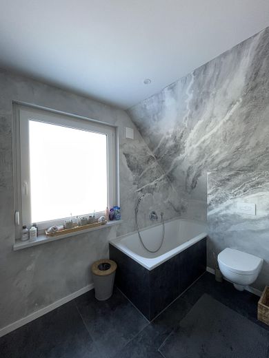 Badezimmer im Dachgeschoss