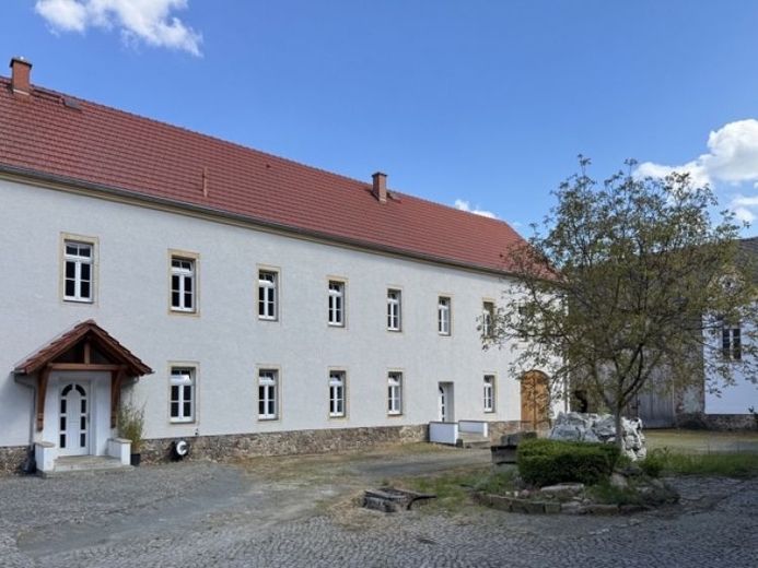 Three-sided courtyard FARMILY FOCUS - Room for generations. Space for the future. – Foto 1