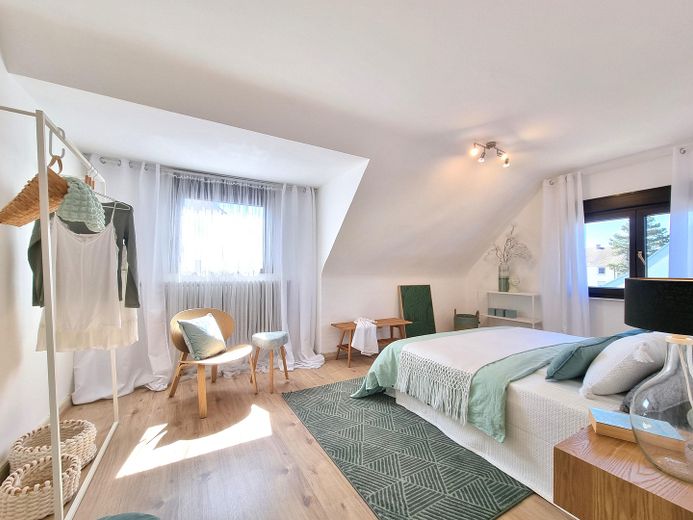 Großzügige 5,5-Zimmer-Maisonette mit Hauscharakter und viel Platz für die Familie – Schlafzimmer