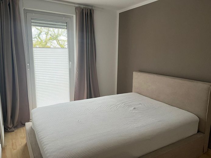 Ładne, jasne 2-pokojowe mieszkanie z balkonem i miejscem w garażu podziemnym w centralnej lokalizacji w Unna na sprzedaż – Schlafzimmer: Foto1