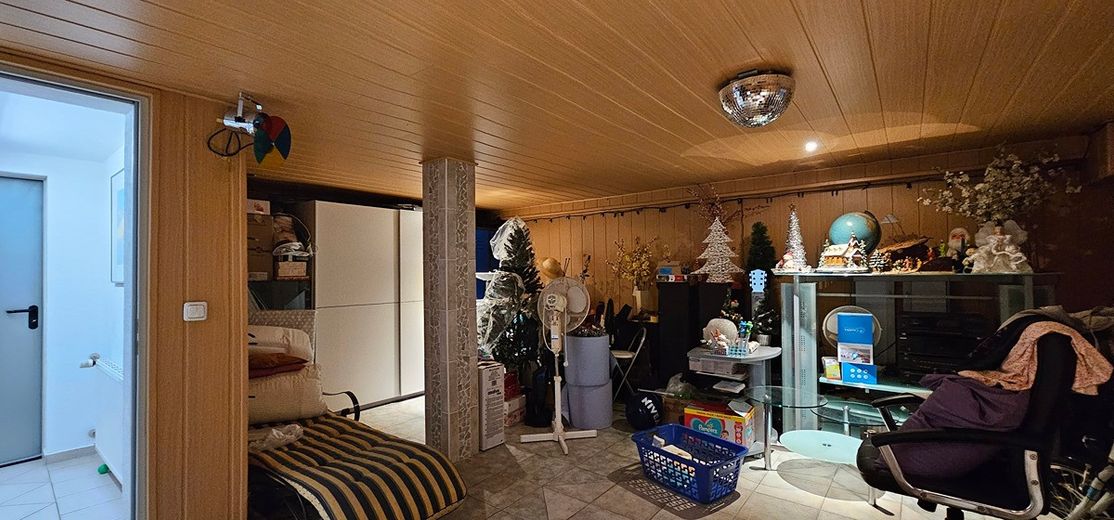 Hochwertig ausgestattetes Doppelhaushälfte-Eckhaus mit Garage, Garten und Wintergarten  in 41065 Mönchengladbach – Deutschland – NRW – Foto 22